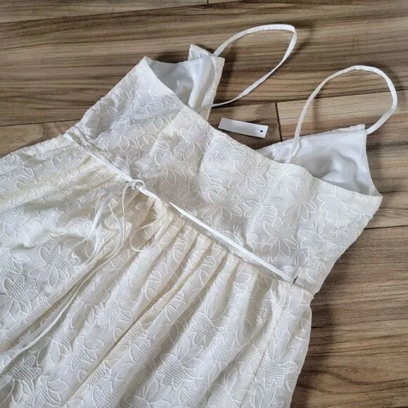 🆕️ Madewell Pleated Viole Crinkle Embroidered Floral Wrap Midi Dress in Ivory