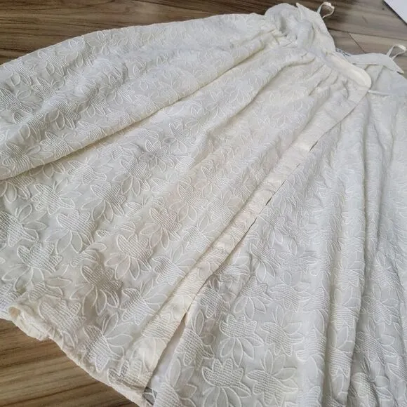 🆕️ Madewell Pleated Viole Crinkle Embroidered Floral Wrap Midi Dress in Ivory