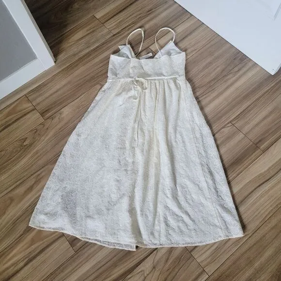 🆕️ Madewell Pleated Viole Crinkle Embroidered Floral Wrap Midi Dress in Ivory