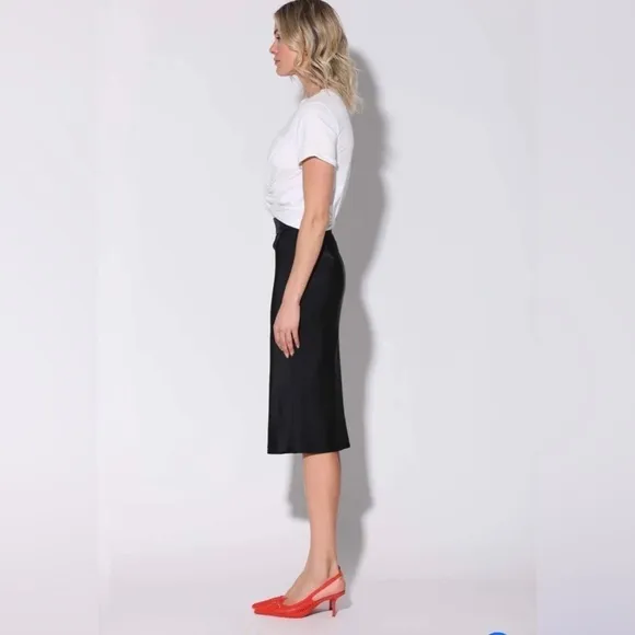 🆕 Walter Baker Daya Black Satin Slip Skirt Size 10