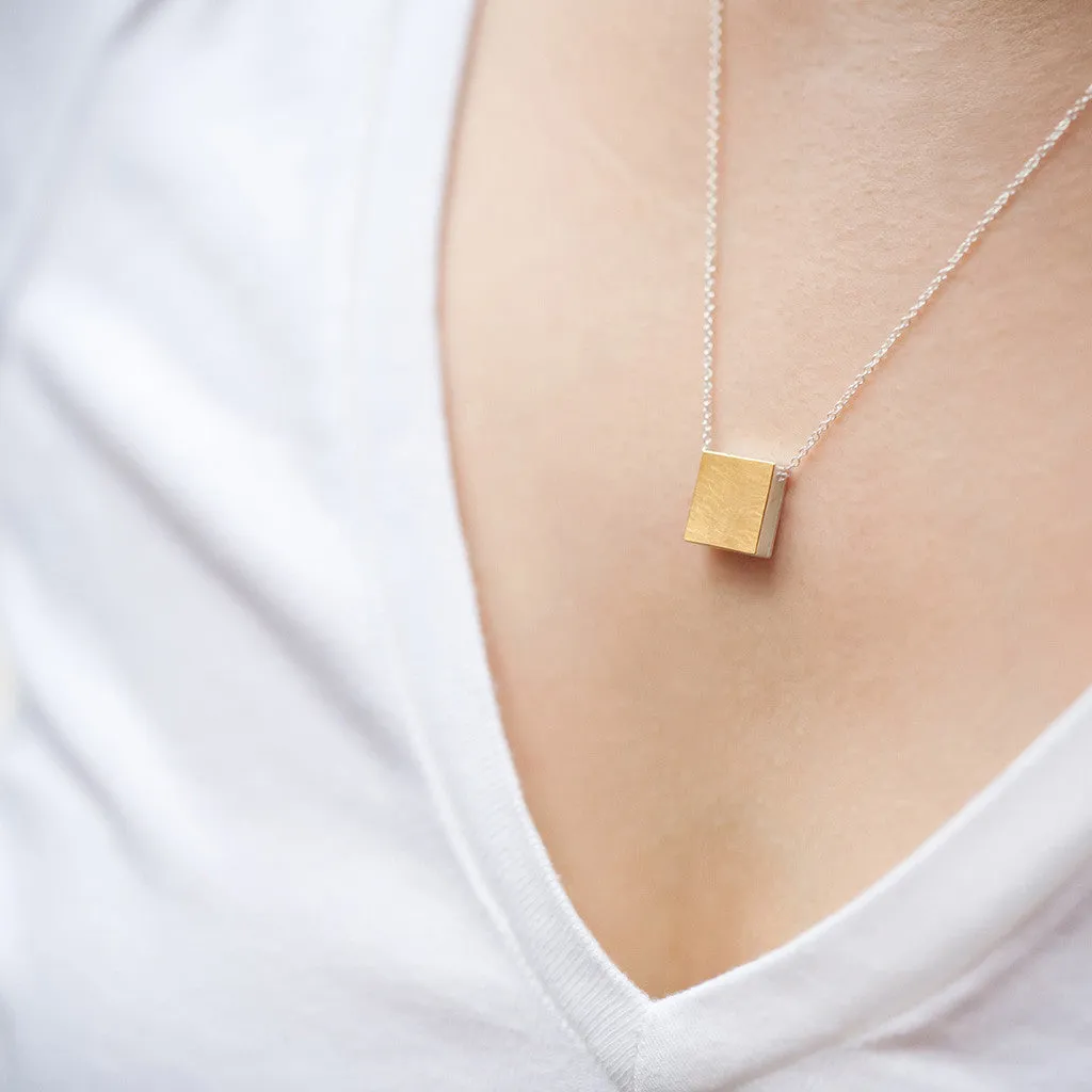 3456∞ N°114 / Double Faced Square Necklace