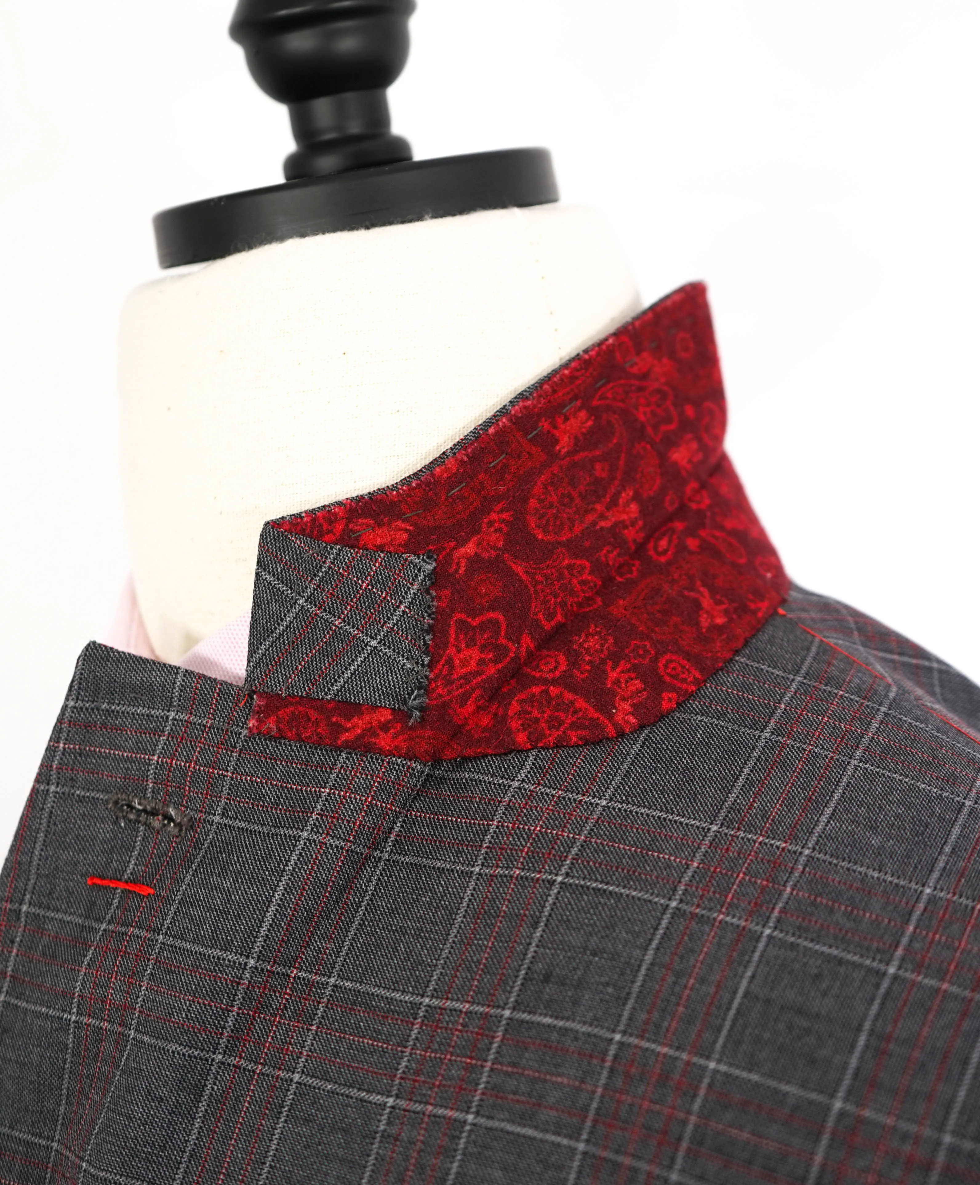 $4,750 ISAIA - Gray / Red Unique Plaid Check Wool Suit - 46R