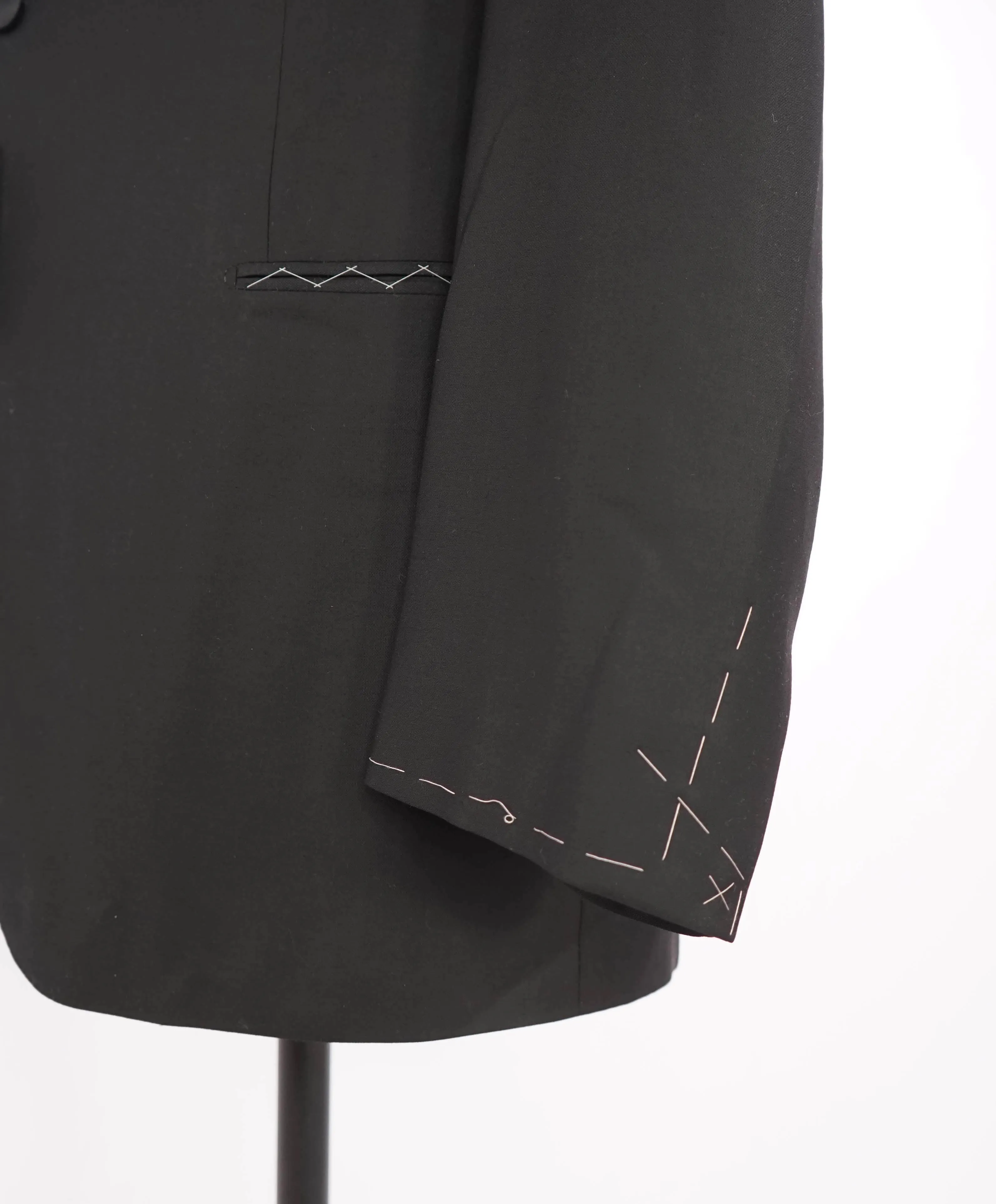 $6,270 BRIONI - *CELEB FAVORITE* Hand Made Italy Black Peak Lapel Tuxedo - 48L