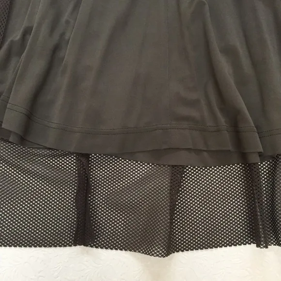 AKRIS Punto Skirt w/ Mesh Overlay sz 10