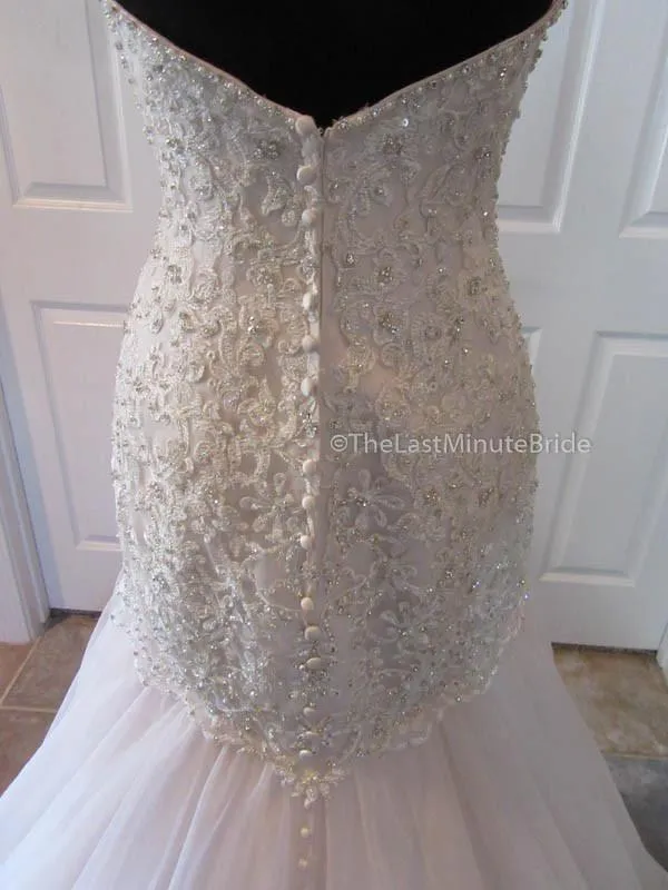 Allure Bridals 9325 size 16