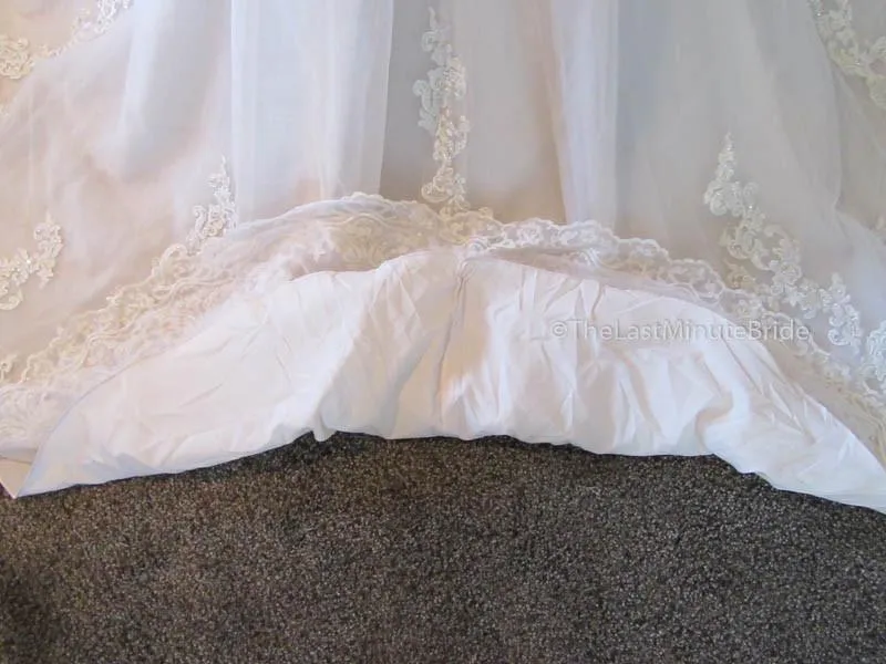 Allure Bridals 9325 size 16