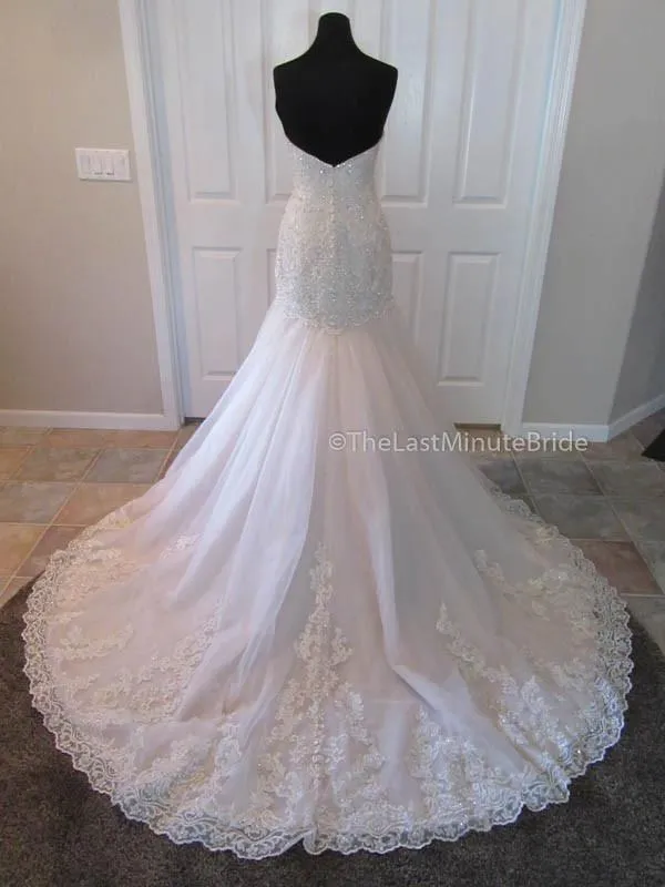 Allure Bridals 9325 size 16