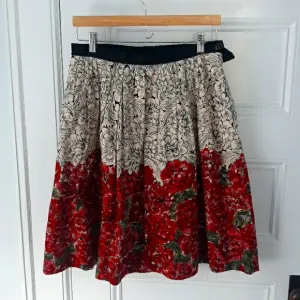 Anthro Mid Creation Skirt pleated Valentine's day! S M