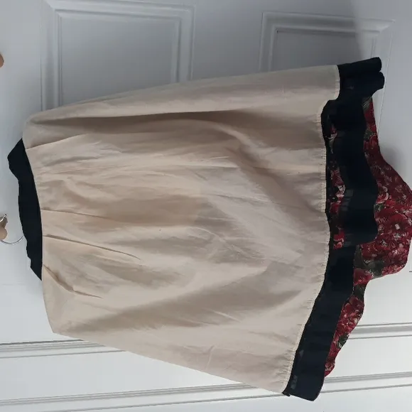 Anthro Mid Creation Skirt pleated Valentine's day! S M