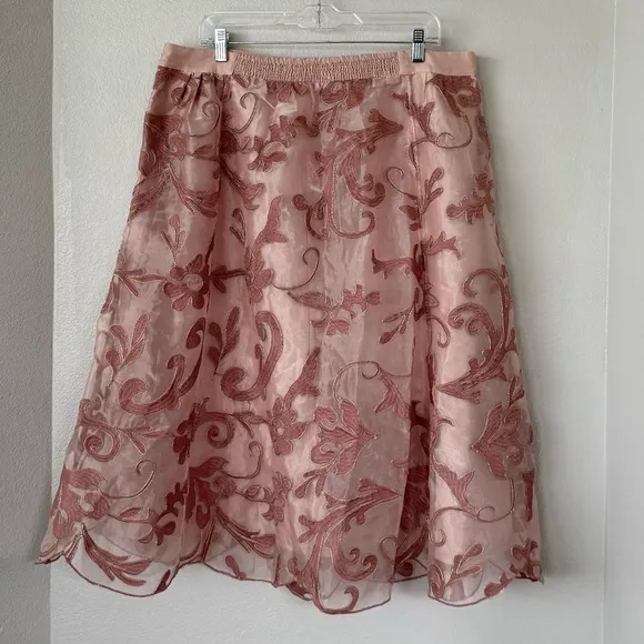 ANTHROPOLOGIE XL NWT MAEVE Shannon Embroidered Midi Skirt • Dusty Rose Floral