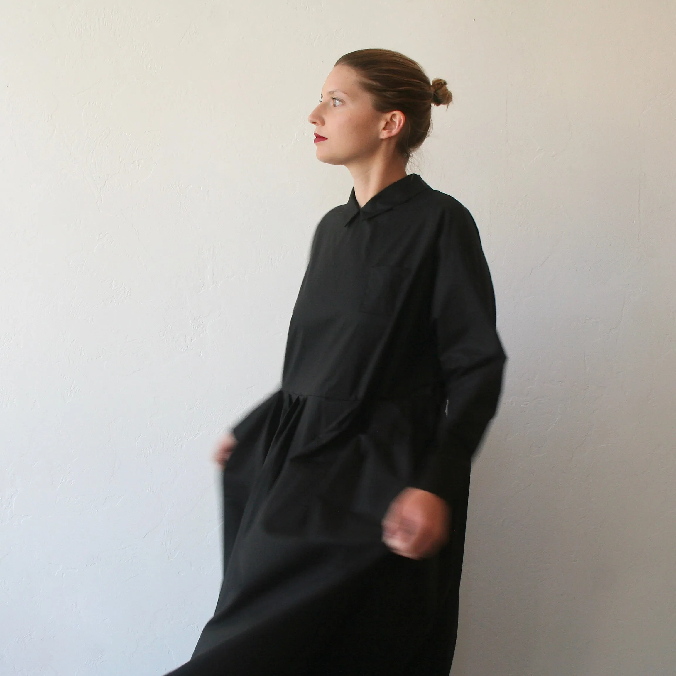 Apuntob Collar Dress - Black