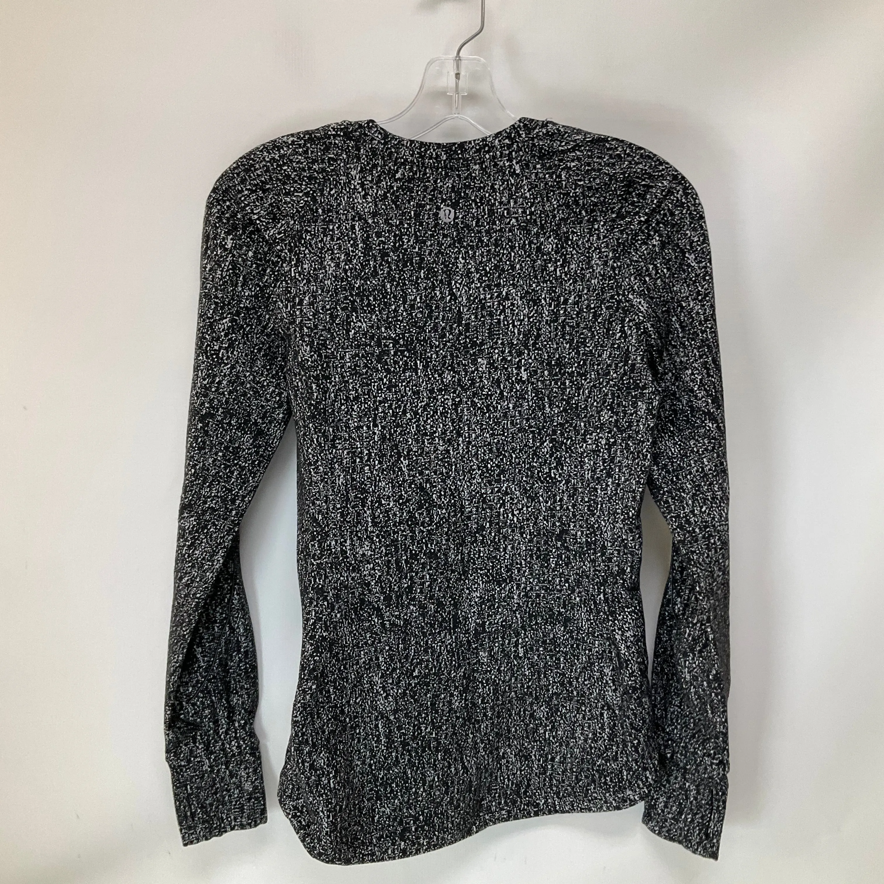 Athletic Top Long Sleeve Crewneck By Lululemon In Grey, Size: 6
