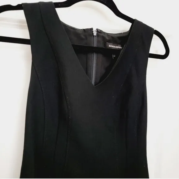 Banana Republic Aline V-Neck Fit &amp; Flare Sleeveless Black Petite Dress
