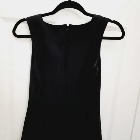 Banana Republic Aline V-Neck Fit &amp; Flare Sleeveless Black Petite Dress