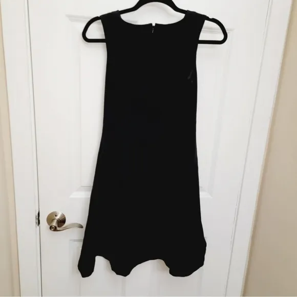 Banana Republic Aline V-Neck Fit &amp; Flare Sleeveless Black Petite Dress