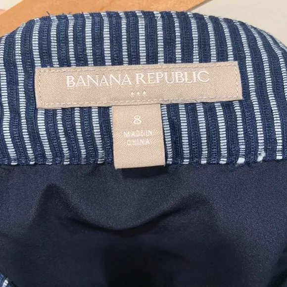 BANANA REPUBLIC navy stripped pleated A-line mini skirt