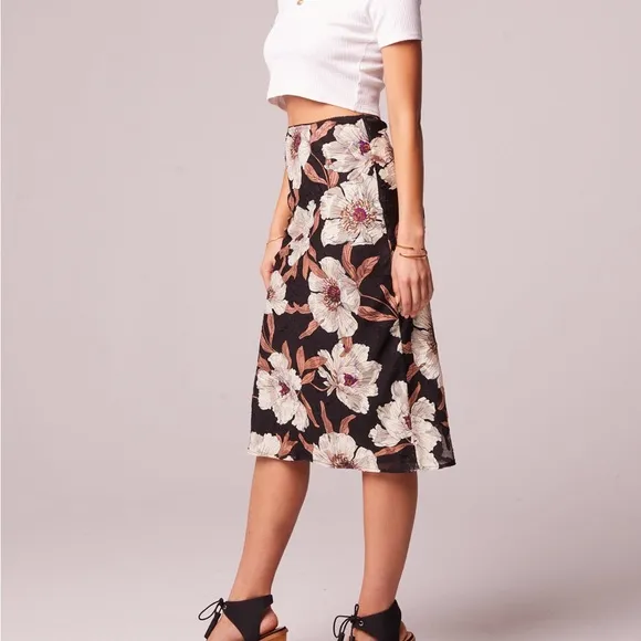 Band of the free RHO BLACK FLORAL SLIP SKIRT