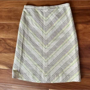 BCBGMaxAzria Tan Chevron A-Line Skirt size 0