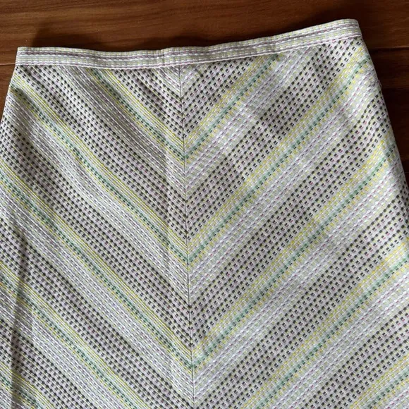 BCBGMaxAzria Tan Chevron A-Line Skirt size 0