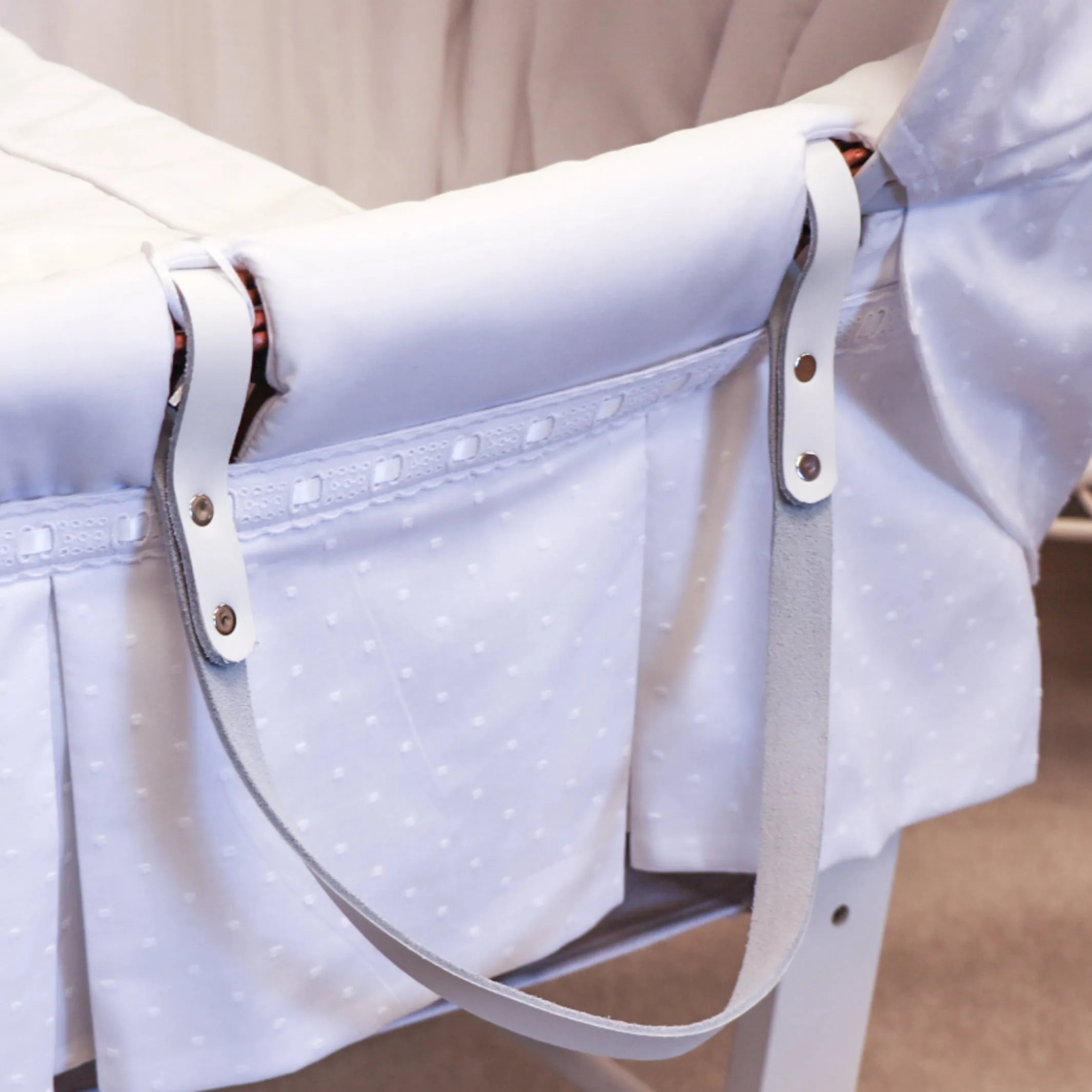 Beautiful Moses Basket with Box Pleats & Mattress