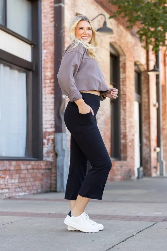 Black - Kick Flare Leggings with Pockets