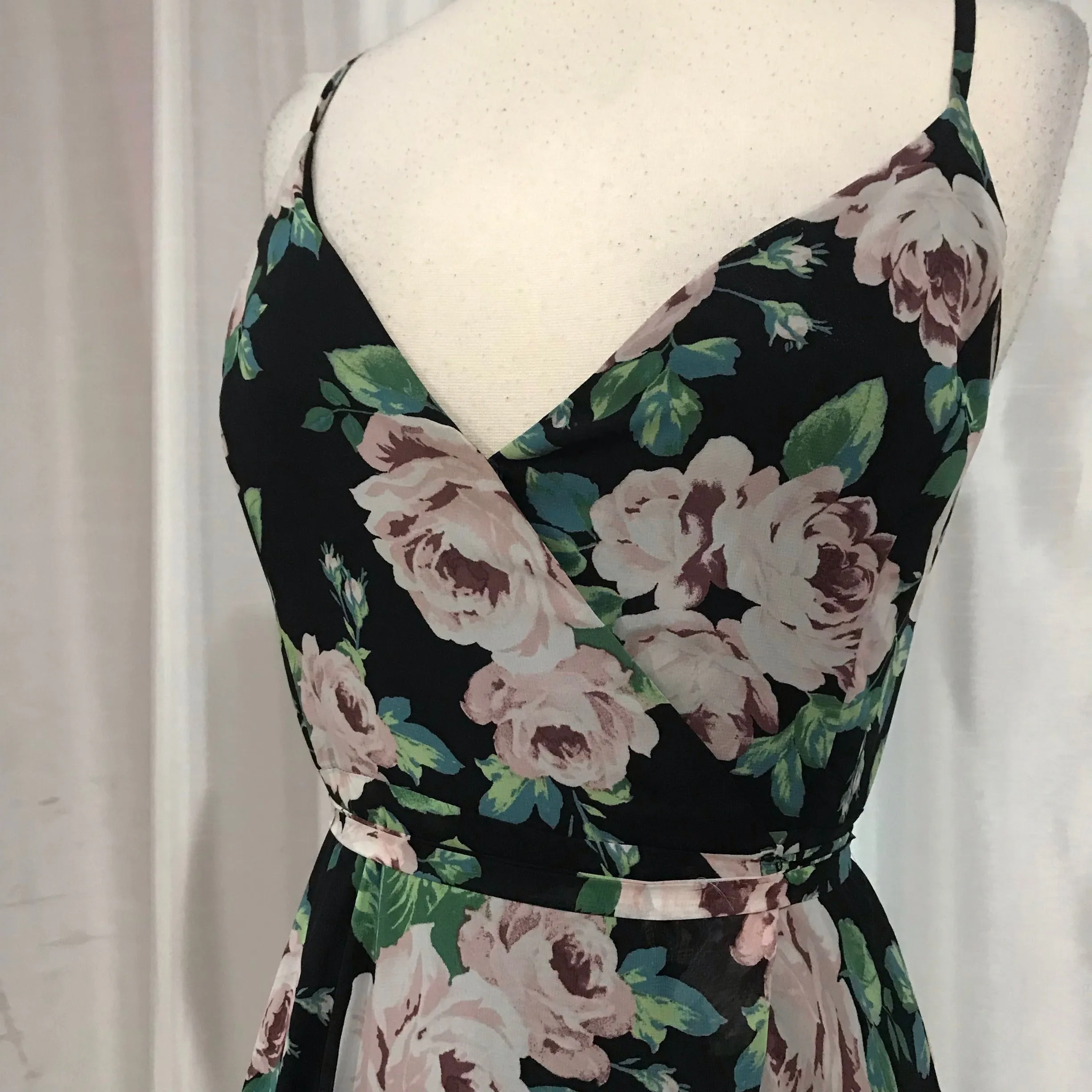 BOUTIQUE Long Floral Maxi Wrap Dress Size M