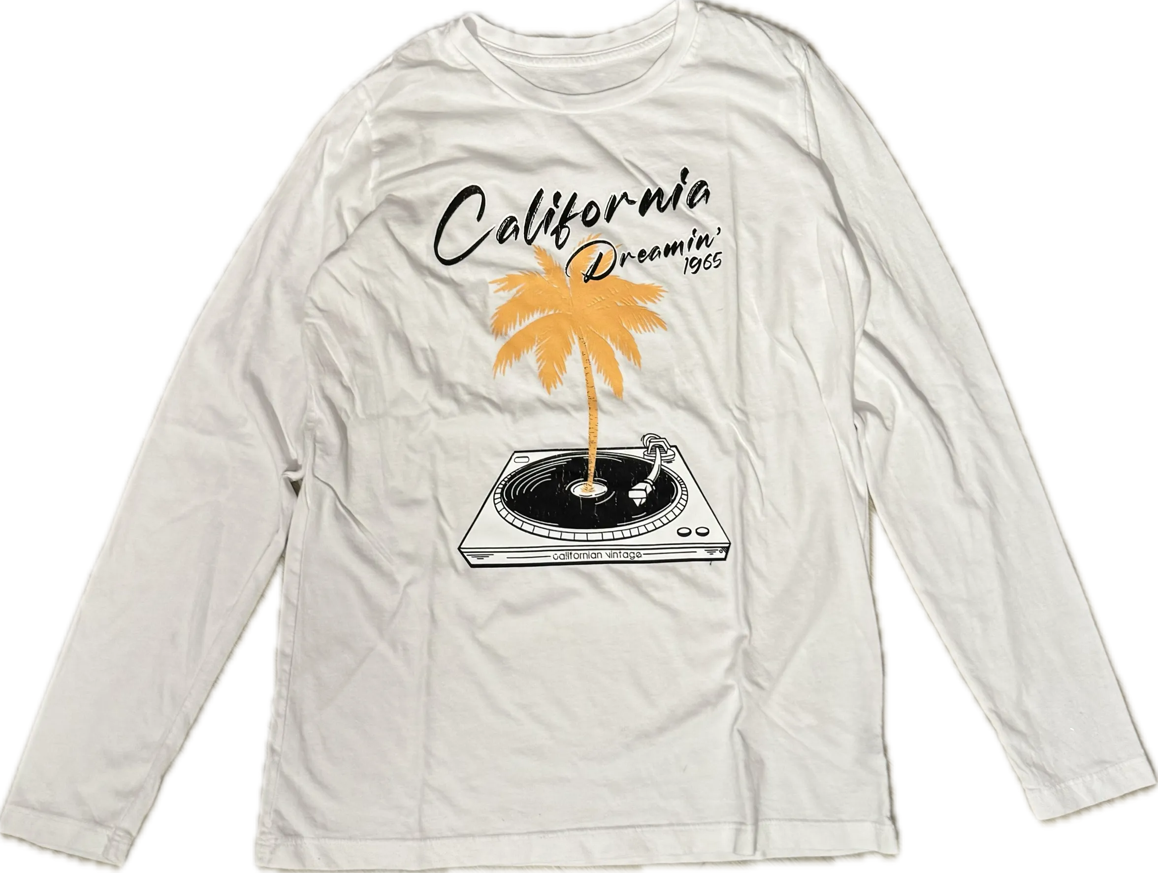 Californian Vintage- Dreamin Long Sleeve T-shirt (white)
