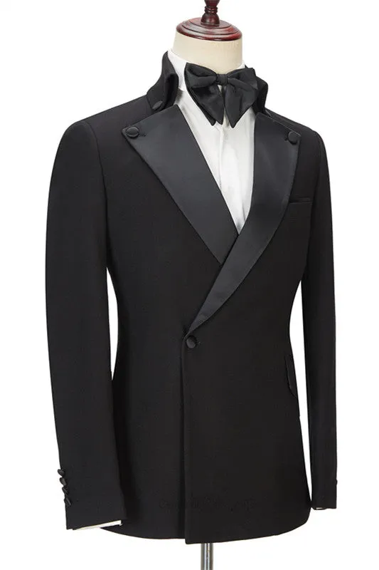 Chic Black Designer Slim Fit Peaked Lapel Men Suits for Prom