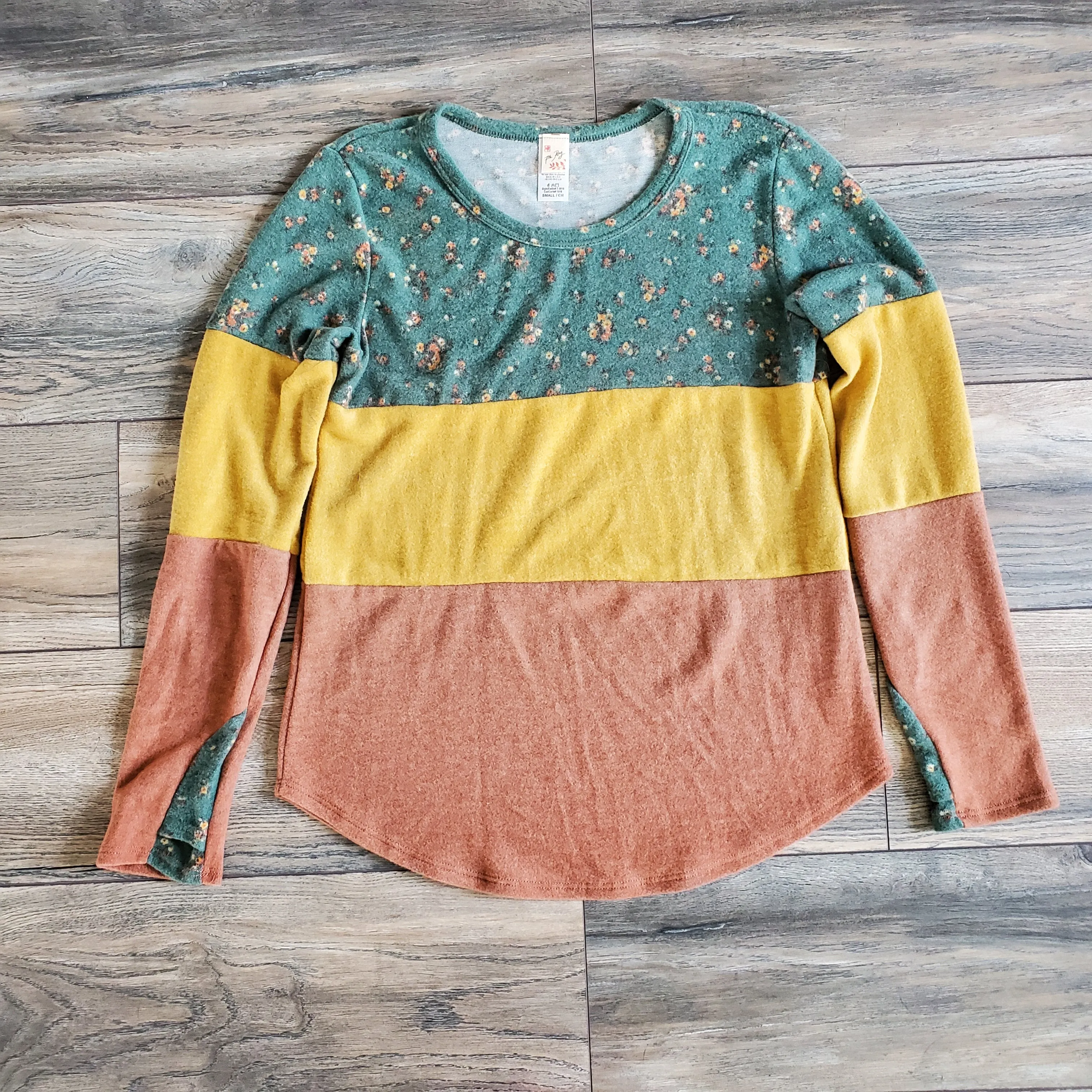 Color Block Long Sleeve Top