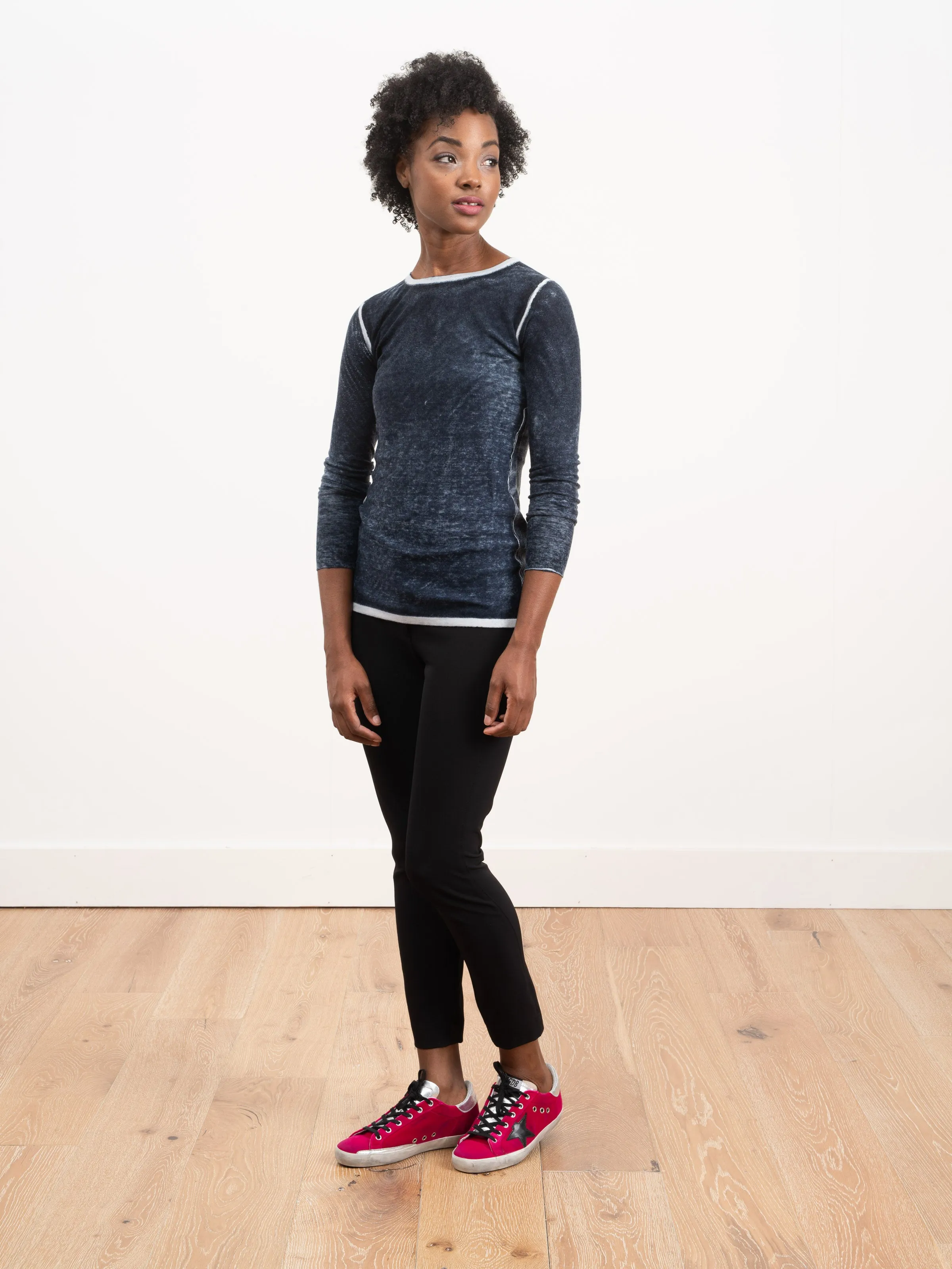 crewneck top