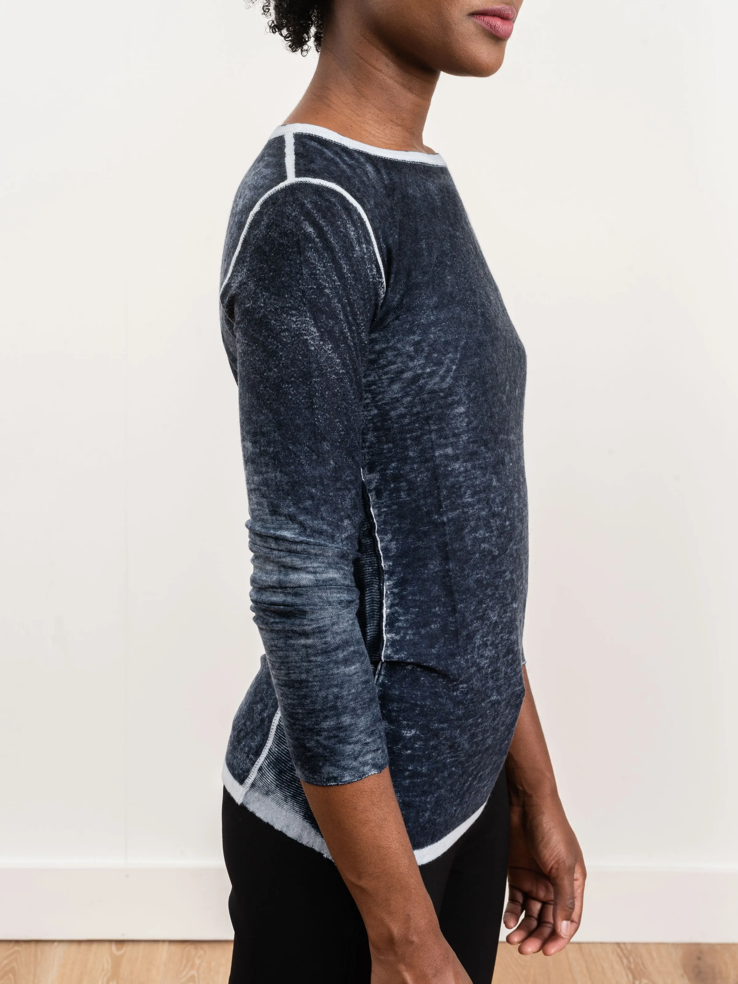 crewneck top