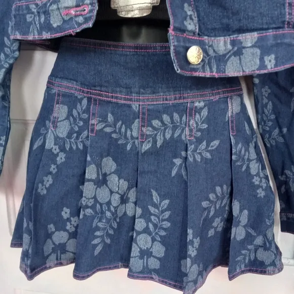 Delia*s NWT Coconut girl floral pattern Denim pleated set! Skirt &amp; jacket!