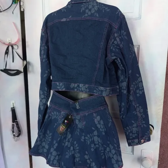 Delia*s NWT Coconut girl floral pattern Denim pleated set! Skirt &amp; jacket!
