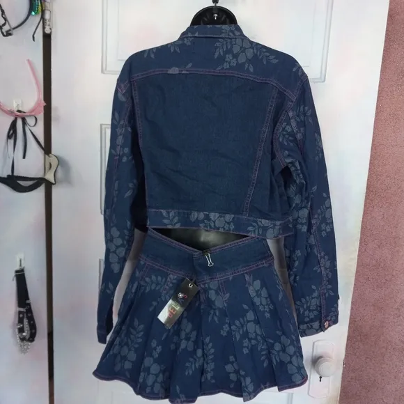 Delia*s NWT Coconut girl floral pattern Denim pleated set! Skirt &amp; jacket!