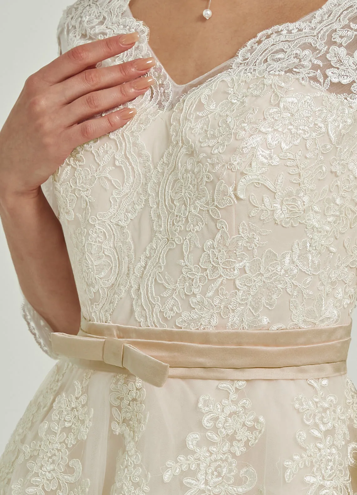 Diamond White/Champagne Lace A-Line 3/4 Sleeve High Low Wedding Dress