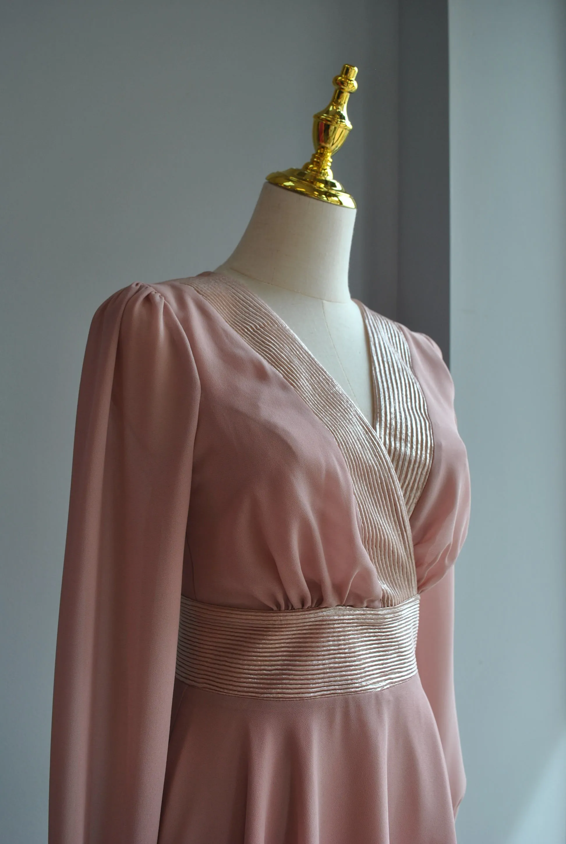 DUSTY PINK FIT AND FLAIR DRESS