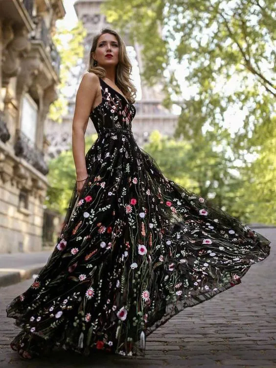 Exquisite V-neck Lace Prom Dresses Long Floral Formal Gowns CP115