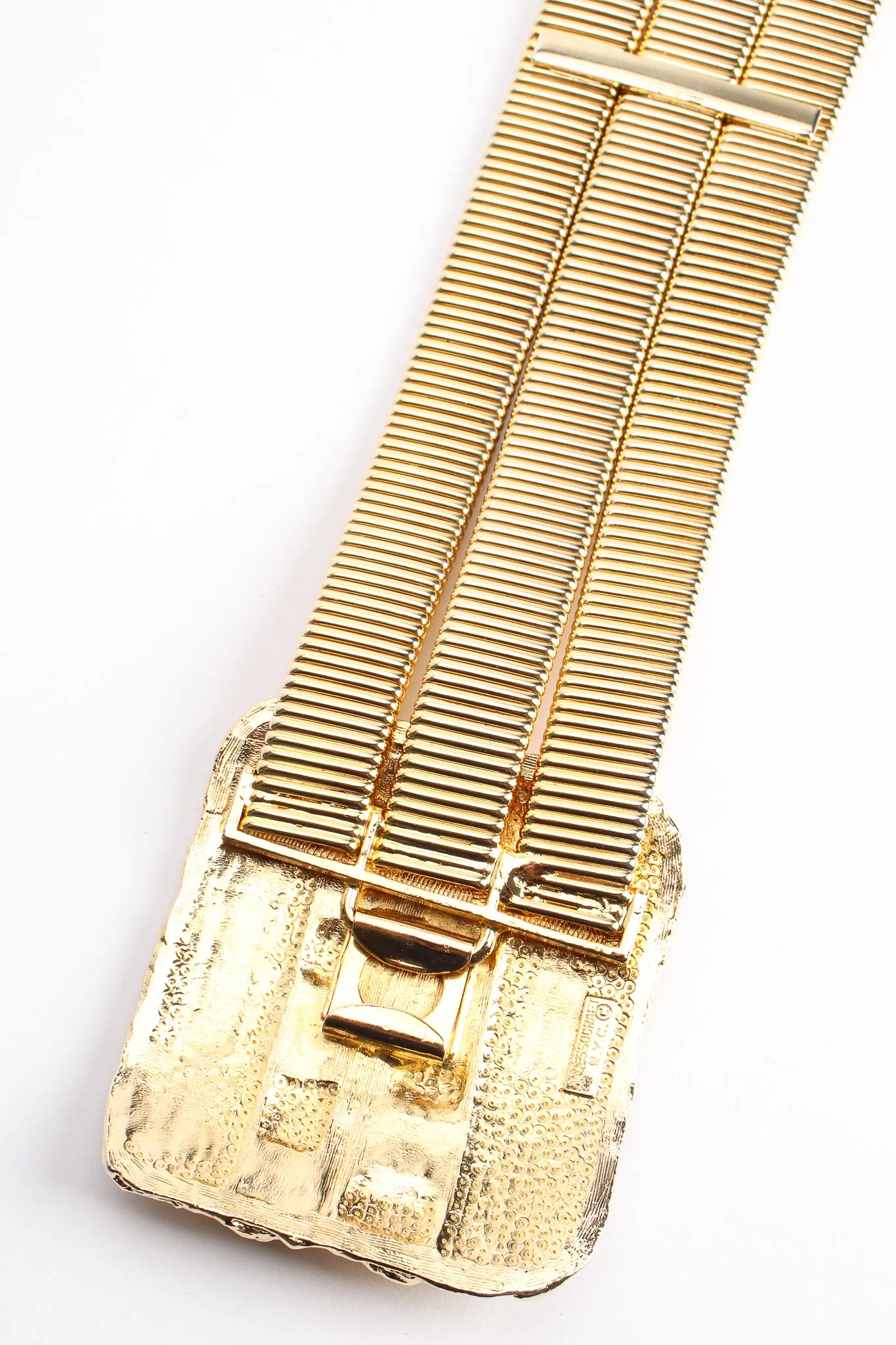 Fluted Cabochon Buckle Belt