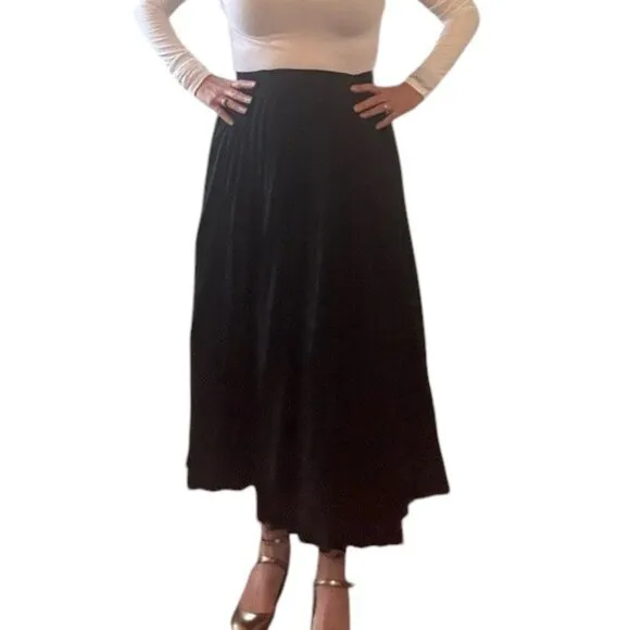 Gracia Long Black Pleated Skirt with Side Buckle – Size M