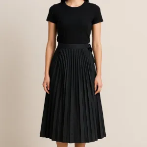 Gracia Long Black Pleated Skirt with Side Buckle – Size M