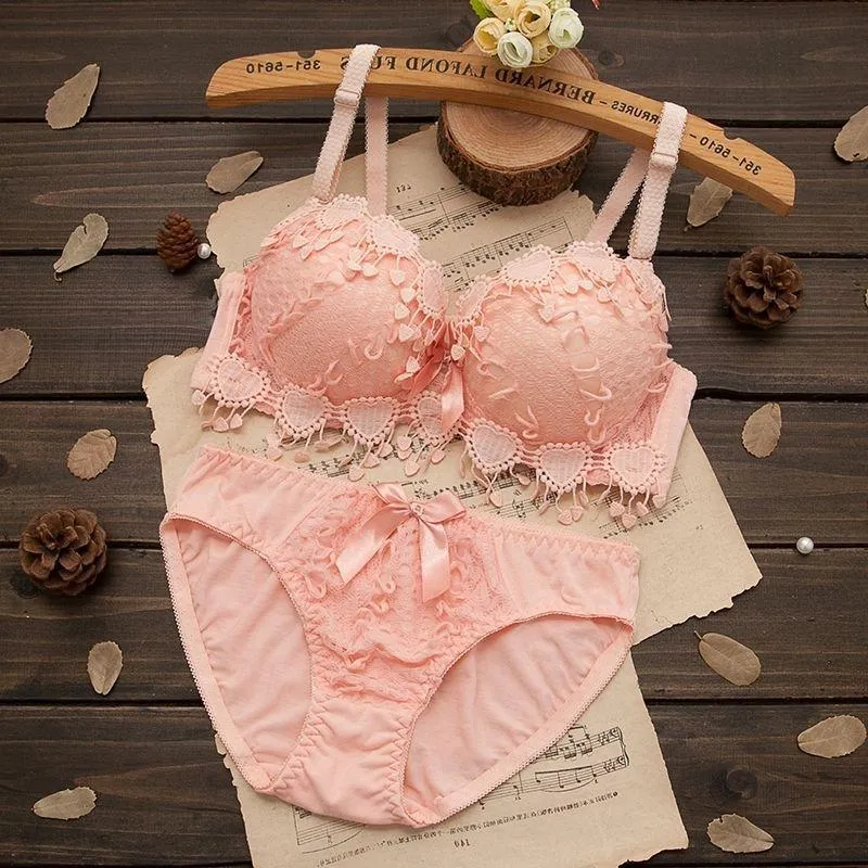 INSTOCK- Underwear and panties, push-up bra set