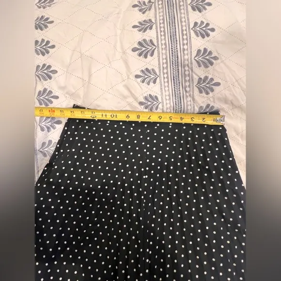 J crew pleated black and white polka dot circle skirt size 4 mini lined dotted