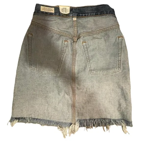 Levis Womens Denim Skirt High Rise High Waist A line Deconstructed Size 23 Blue