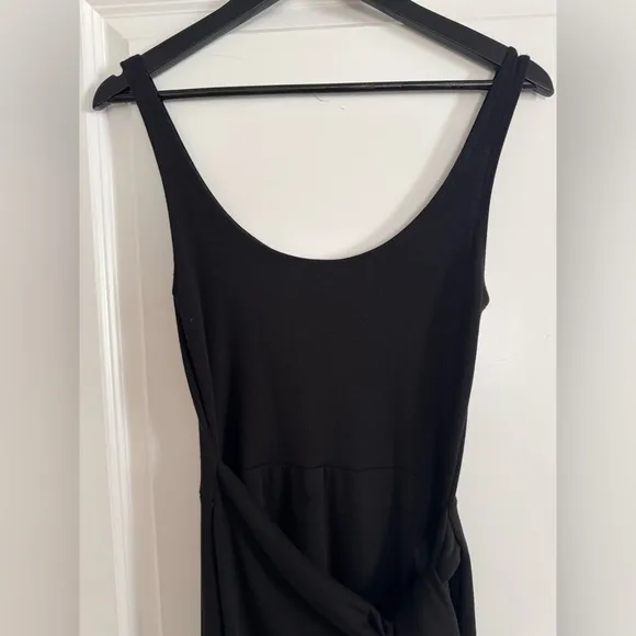 Like New!! LBLC wrap side tie Midi Dress, Black, Size Small
