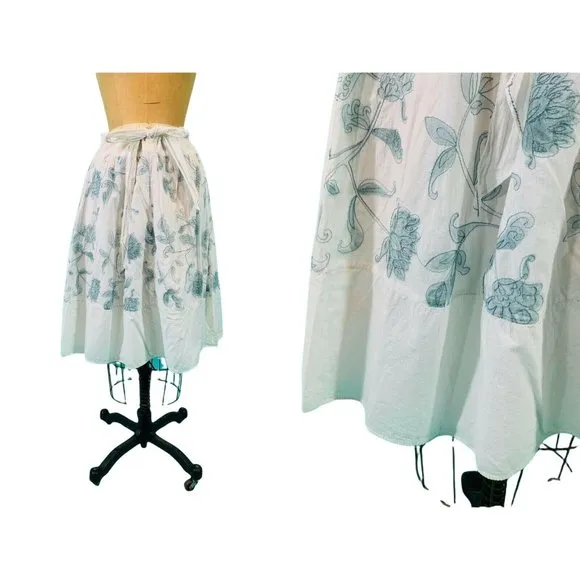Max Studio Skirt Women's Extra Small Cotton Drawstring White Blue Embroidered