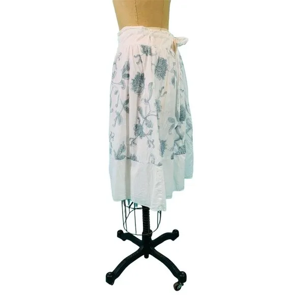 Max Studio Skirt Women's Extra Small Cotton Drawstring White Blue Embroidered