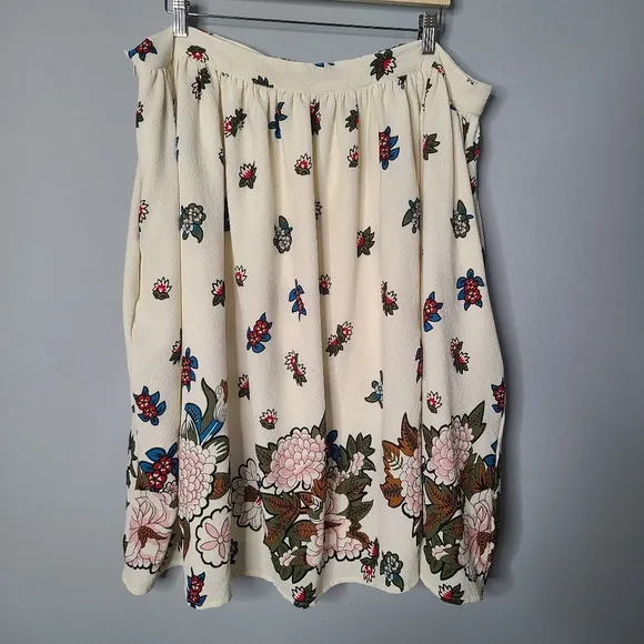 Modcloth White Floral A Line Swing Skirt NEW