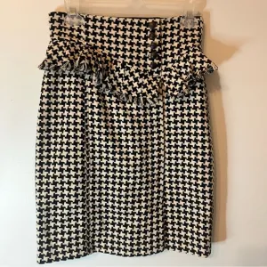 Nanette Lepore Houndstooth Peplum Wool Skirt  Sz 4