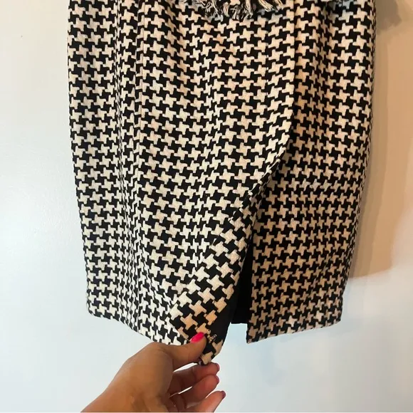 Nanette Lepore Houndstooth Peplum Wool Skirt  Sz 4