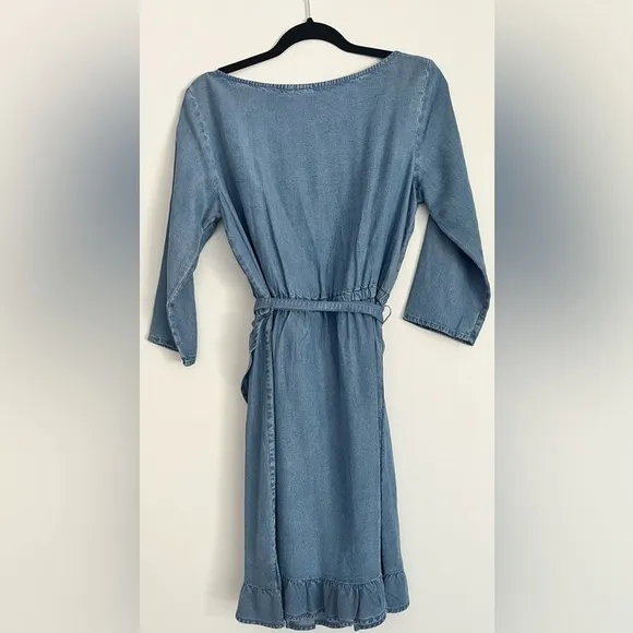 Nwot Gap Wrap Chambray Ruffle Hem Dress - Size Medium